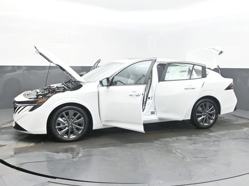 New 2026 Nissan Sentra SL FWD image 41