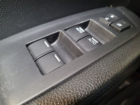 Used 2017 Honda Pilot Touring image 27