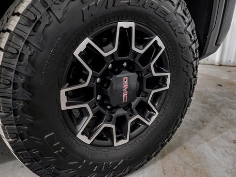 Used 2025 GMC Sierra 2500 AT4X AWD/4WD image 57
