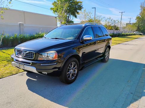 Used 2014 Volvo XC90 3.2 image 1