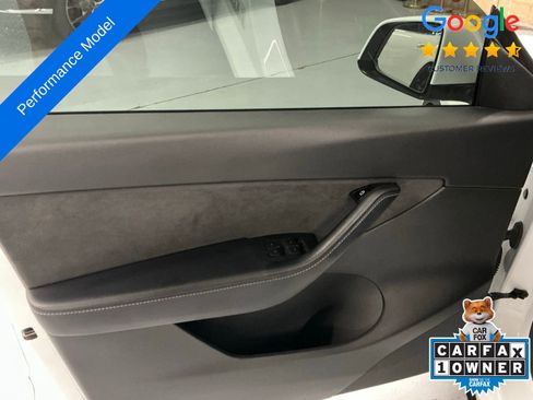 Used 2022 Tesla Model Y Performance image 16
