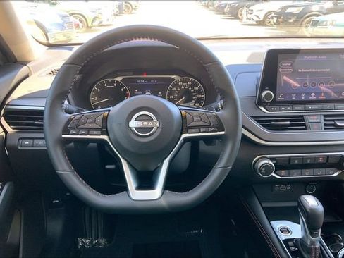 Used 2023 Nissan Altima 2.5 SR AWD/4WD image 4