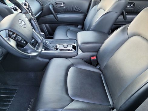 Used 2024 Nissan Armada SV AWD/4WD image 16