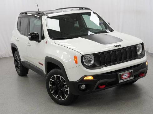 Certified 2023 Jeep Renegade Trailhawk AWD/4WD image 9