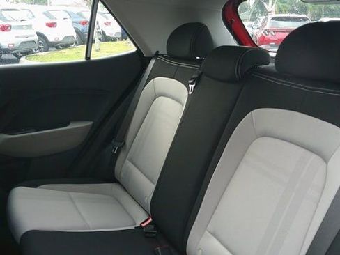 New 2026 Hyundai Venue SEL FWD image 7