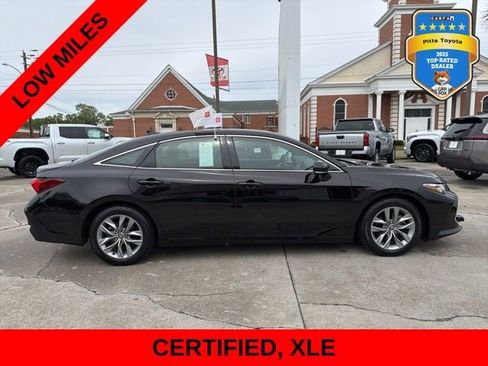 Certified 2022 Toyota Avalon XLE w/ Moonroof Package FWD image 4