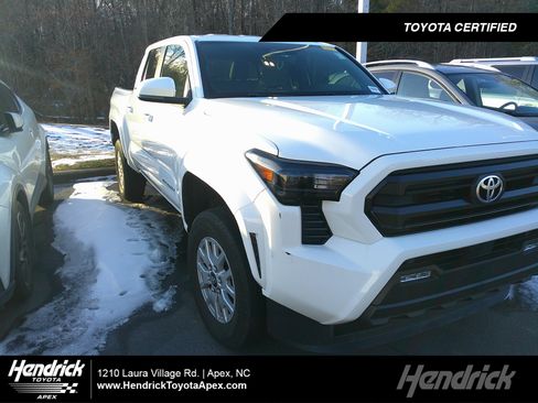 Used 2024 Toyota Tacoma SR5 image 1