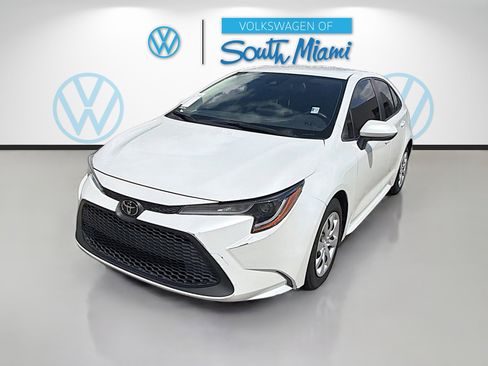 Used 2022 Toyota Corolla LE image 1