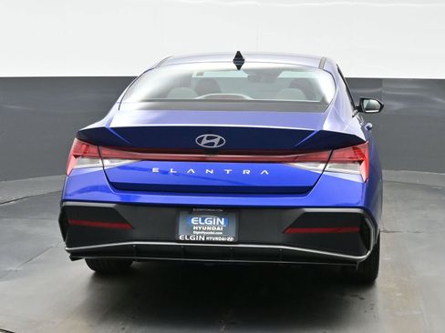 Certified 2025 Hyundai Elantra SEL image 5