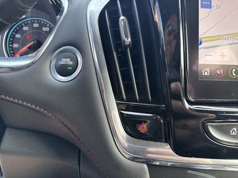 Used 2023 Chevrolet Traverse RS image 23