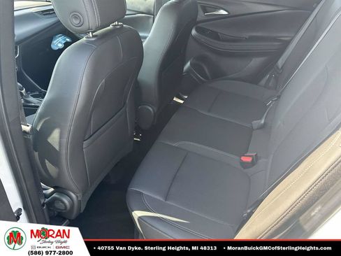 Certified 2024 Buick Encore GX Preferred FWD image 10