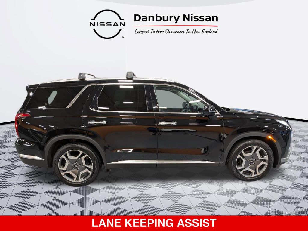 Used 2024 Hyundai Palisade Limited AWD/4WD image 2