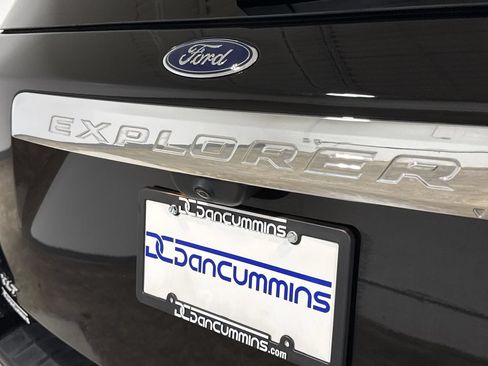 Used 2023 Ford Explorer XLT w/ Equipment Group 202A AWD/4WD image 27