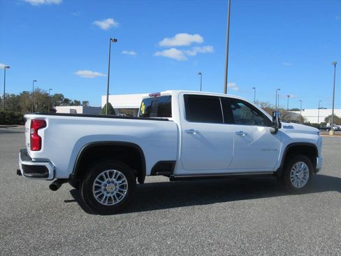 Used 2022 Chevrolet Silverado 2500 High Country w/ Technology Package image 7