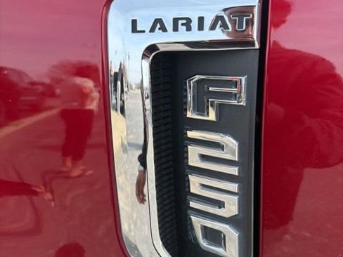 Used 2017 Ford F250 Lariat w/ Lariat Ultimate Package image 10
