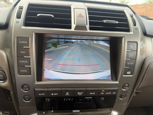 Used 2017 Lexus GX 460 Premium w/ Premium Package AWD/4WD image 31