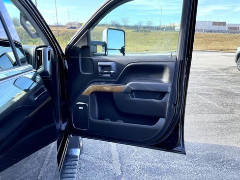 Used 2016 Chevrolet Silverado 3500 LTZ w/ Duramax Plus Package image 16