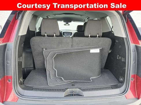 Used 2023 GMC Acadia SLE w/ Driver Convenience Package FWD image 14