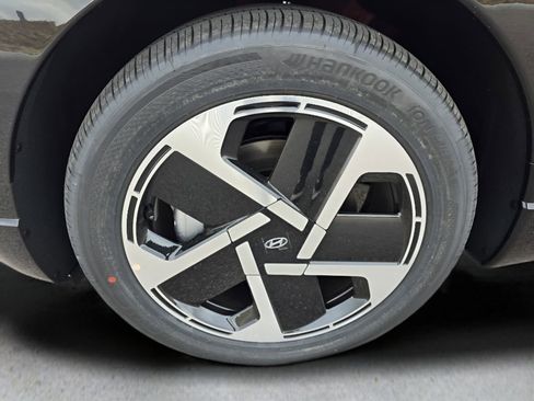 New 2026 Hyundai Ioniq 9 Limited w/ Tow & Go Package image 9