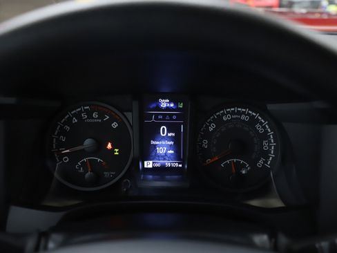 Used 2020 Toyota Tacoma SR w/ SR Convenience Package image 21