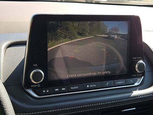 Certified 2023 Nissan Rogue SV image 17