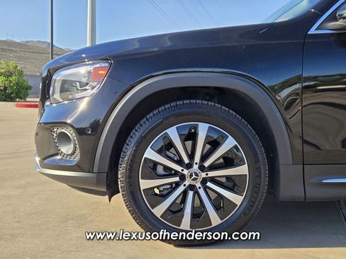 Used 2022 Mercedes-Benz GLB 250 4MATIC image 9