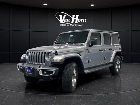 Used 2020 Jeep Wrangler Unlimited Sahara AWD/4WD image 3