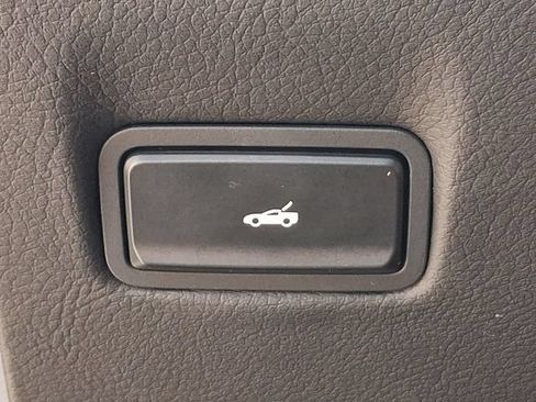 Used 2016 Chevrolet Corvette Stingray Coupe RWD image 18