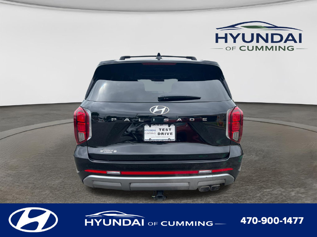 Used 2023 Hyundai Palisade Limited w/ Winter Package FWD image 7