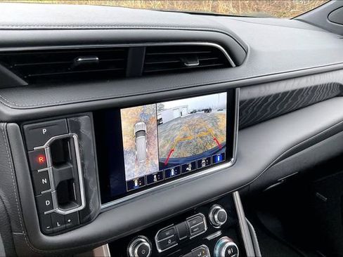 Used 2023 GMC Yukon Denali image 11