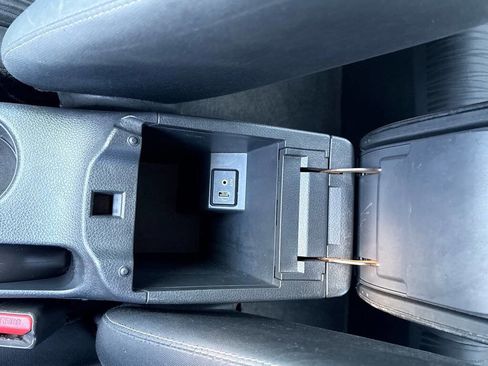 Used 2018 Nissan Sentra SV w/ Premium Package (P01) FWD image 21