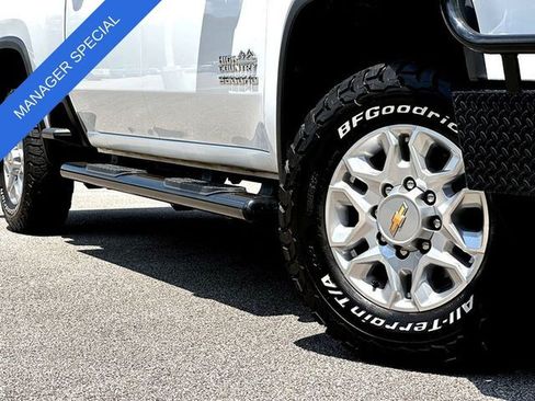 Used 2024 Chevrolet Silverado 2500 LTZ w/ LTZ Plus Package AWD/4WD image 2