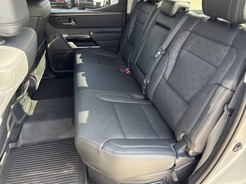 Used 2024 Toyota Tundra Limited image 35