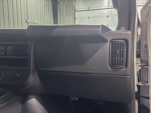 Used 2019 Chevrolet Express 3500 LT w/ LT Preferred Equipment Group image 28