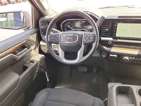 Used 2022 GMC Sierra 1500 Elevation AWD/4WD image 9