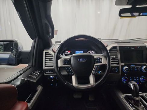 Used 2018 Ford F150 Platinum image 15