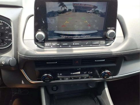 Used 2026 Nissan Rogue SV FWD image 14