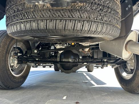 Used 2025 RAM 2500 Big Horn AWD/4WD image 9