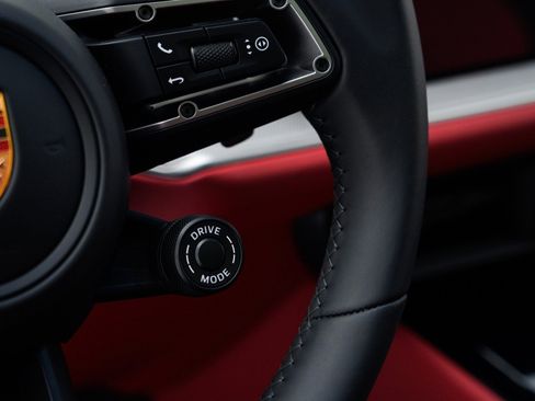 New 2026 Porsche Cayenne Coupe image 30