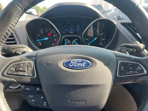 Used 2018 Ford Escape Titanium w/ Ford Safe & Smart Package AWD/4WD image 28