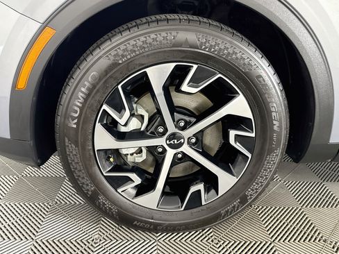 Used 2024 Kia Sportage EX FWD image 65