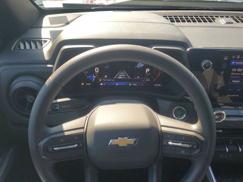 Used 2025 Chevrolet Colorado W/T image 21