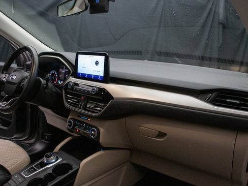 Used 2021 Ford Escape SE w/ Cold Weather Package image 15