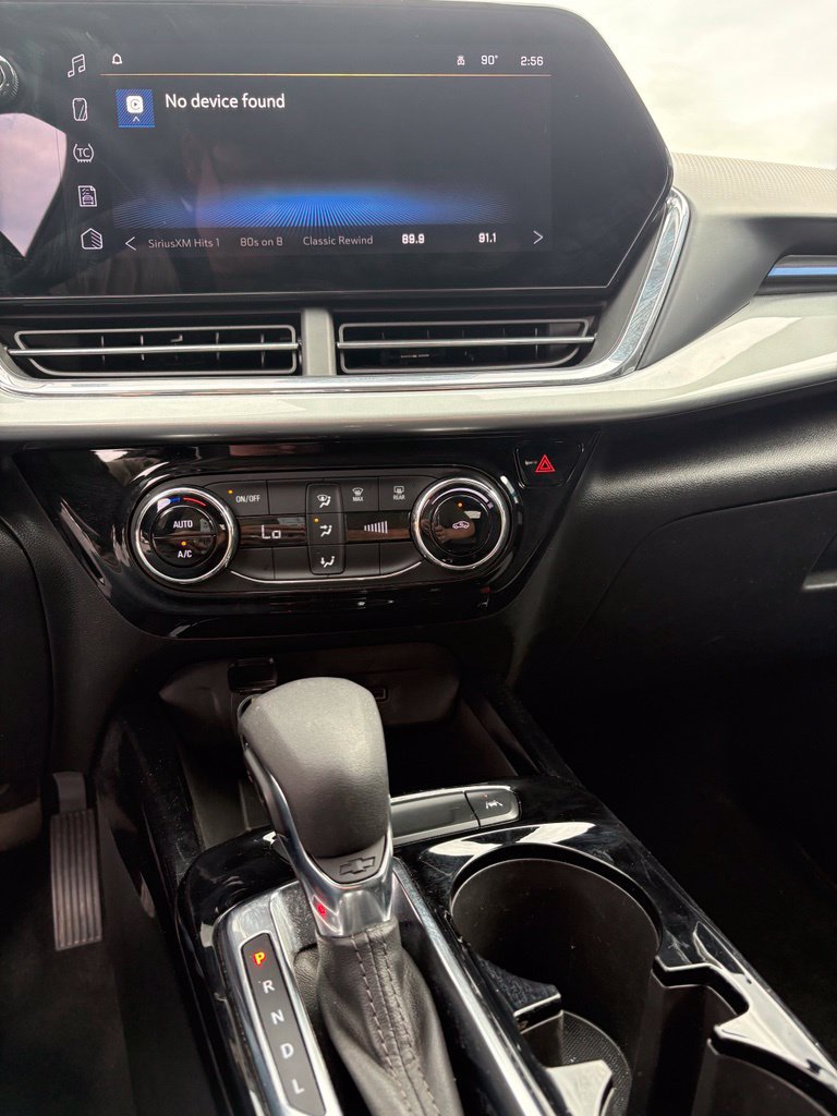Used 2025 Chevrolet Trax LT FWD image 10