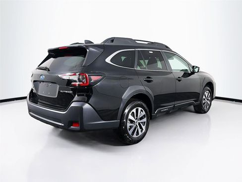 Used 2025 Subaru Outback Premium AWD/4WD image 7