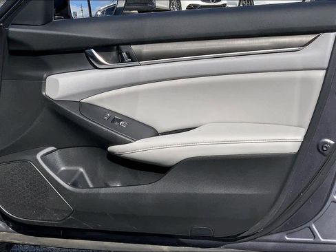Used 2020 Honda Accord LX image 21