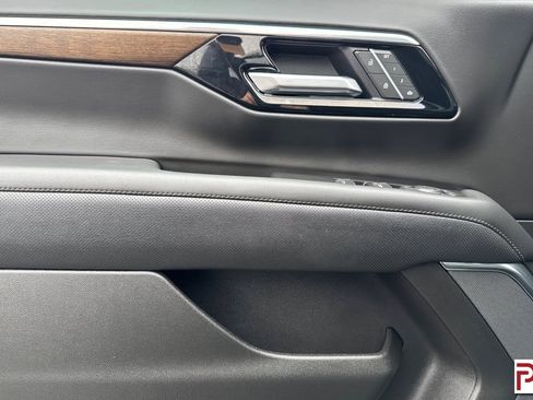 Certified 2025 Chevrolet Tahoe High Country w/ Sun And Tow Package image 11