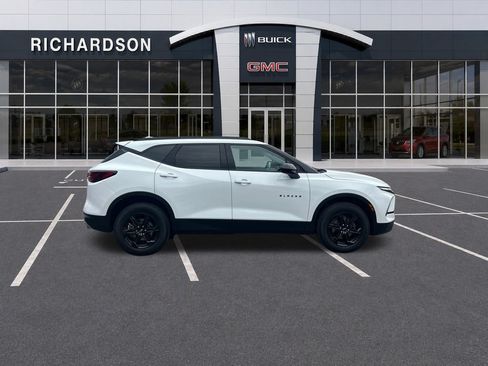 Used 2024 Chevrolet Blazer LT w/ Blazer LT Plus Package AWD/4WD image 6