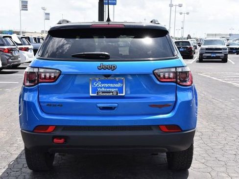 Used 2025 Jeep Compass Trailhawk AWD/4WD image 6