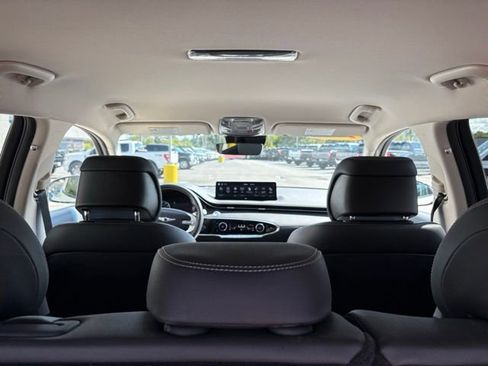 Used 2025 Genesis GV70 2.5T image 32